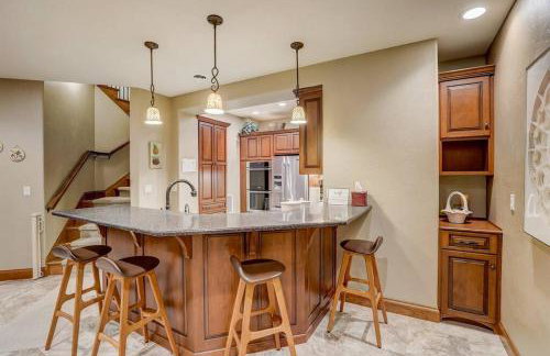 Silver Lake Estate - Private Beach - Hot Tub - Arcades - Foto 2