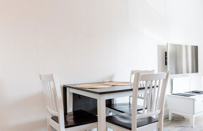 Santa's Holiday Homes - Photo 17