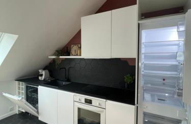 Appartement spacieux et lumineux proche du centre historique - Foto 13