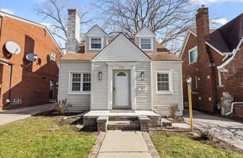 4 Bedroom 2 Bath Middle of it all Sleeps 8 - Foto 3