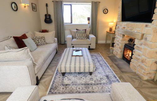 Yew Tree Cottage - Photo 4