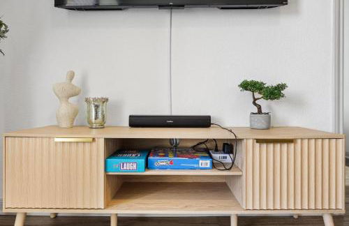 Chic 1BR Frisco Stay, King & Sofa, Pool & Gym - Foto 13