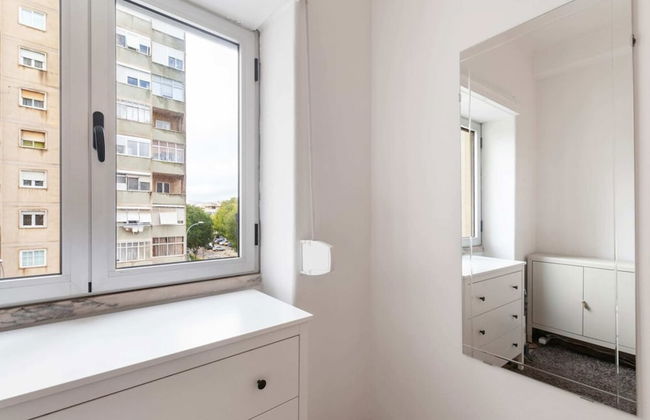Beautiful 1 Bedroom Apartment Near Benfica - Foto 1