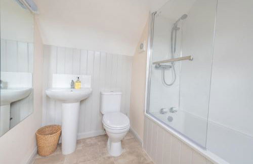 Mill Cottage 2 - Ash Farm Cotswolds - Photo 14