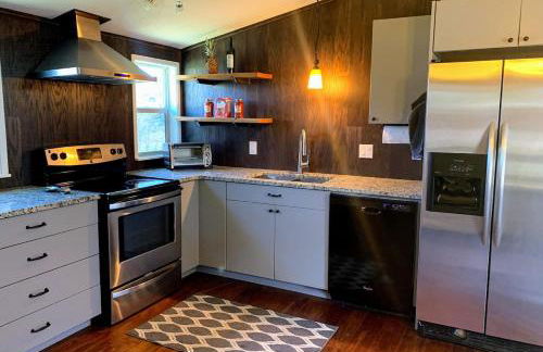 BEAUTIFUL Rustic Modern Remodel IDEAL Location!! - Foto 30