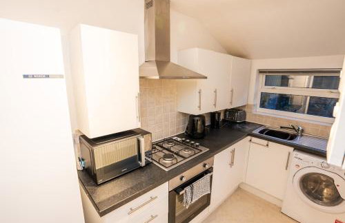 Comfy 4 Bed House near Notts City Centre - FREE Parking - Foto 53