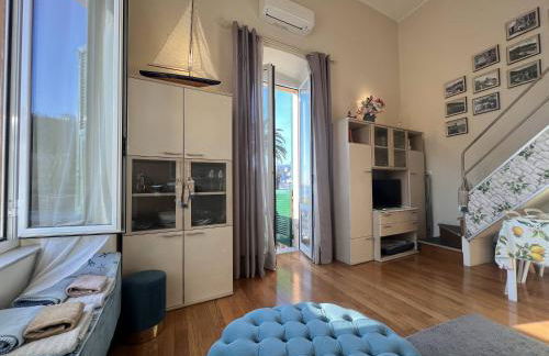 WELCOME RIVIERA - AL CASTELLO-VISTA MARE -ROMANTICO e CENTRALE a 20 METRI DAL MARE-toll parking at 15 euro per day to be booked in advance -subject to availability - Foto 31