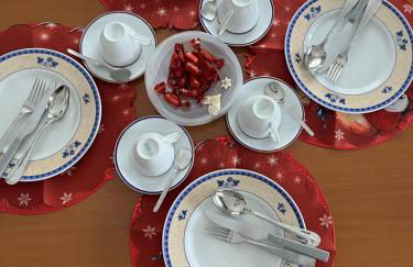 Elena House - Photo 11