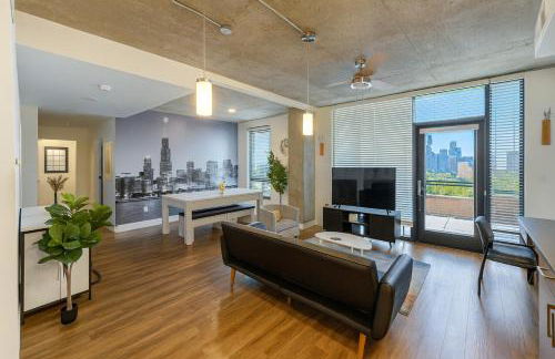 Trendy 3BR City Apt Pool and Ping Pong Fun - Foto 1