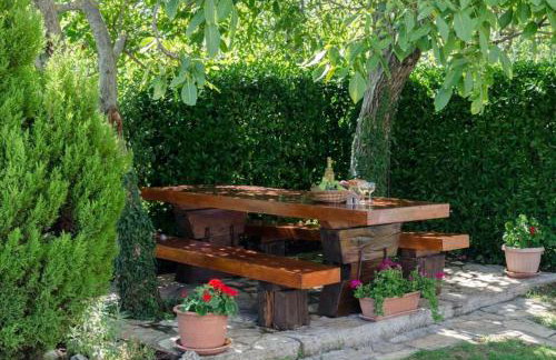 Rustical Stone house with pool - Foto 1