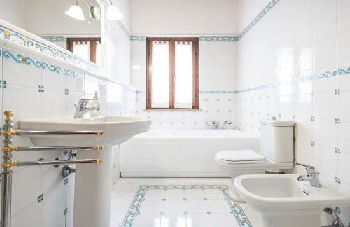 AmazHome - Villa Le 12 Querce - Foto 47