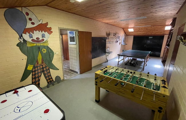 Family Farmhouse With Go-karts - Photo 19