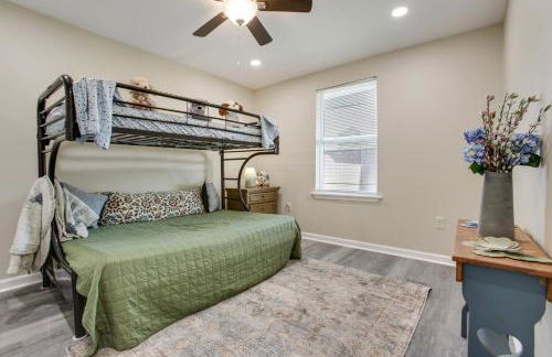 Dine, Shop and Play Kenner Home with Patio and Yard! - Foto 18