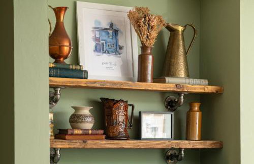 Modern 2BD Victorian Home Near Town Centre - Foto 33