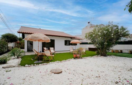 The Wooden House near the beach - Foto 1
