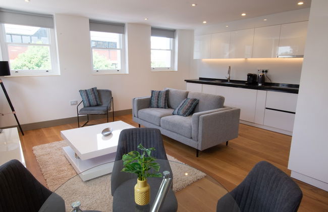 Kew Bridge by Charles Hope - Foto 26