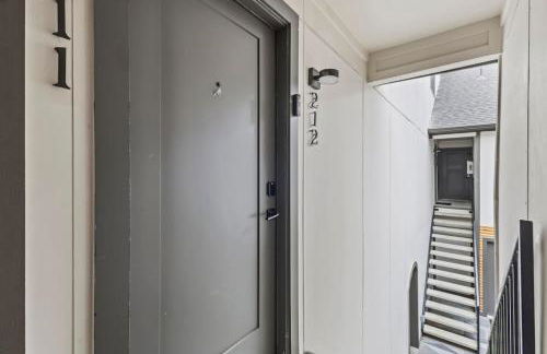 Near Medical District Walkable to Oak Lawn Bars - Foto 29