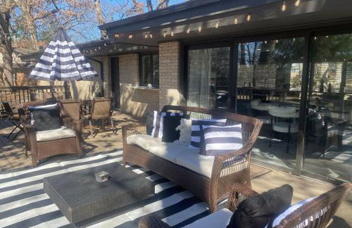 Ranch Style w firepit and big backyard TV Room - Foto 32