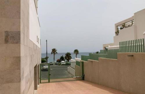 Premier Escape on the Sea Edge - Foto 23