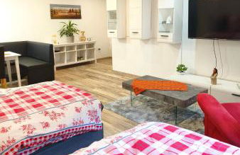 Komplettes Appartement mit separatem Eingang - Foto 1