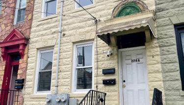 Cozy 2BR Brick Haven! Near light rail! 35m to NYC - Foto 2, Other