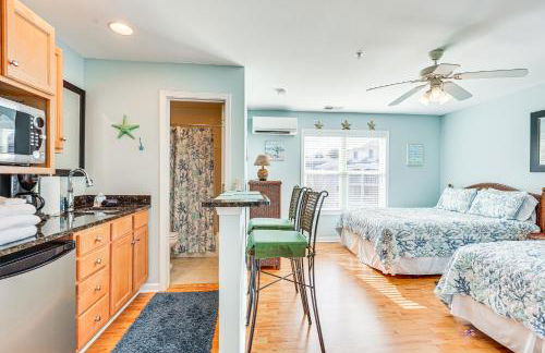 Marina and Beach Club Access Condo in Southport - Foto 21