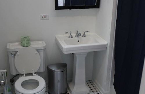 Lincoln Park Living - 3 Queen Beds - Sleeps 6 - Foto 8