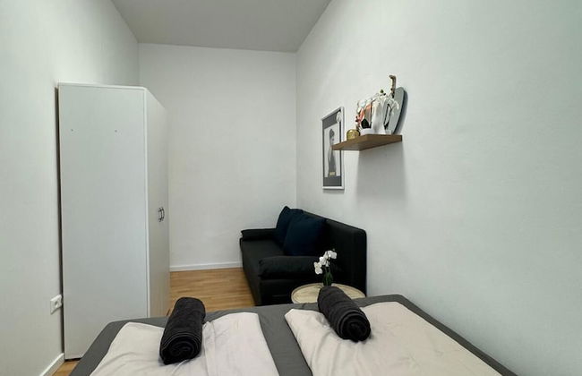 10 Economy Rooms-Shared Bath & Kitchen - Photo 75