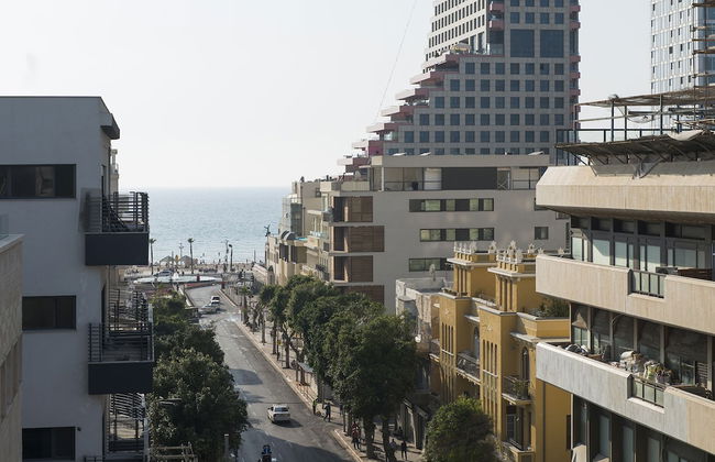 Bauhaus Boutique by TLV2rent - Photo 78