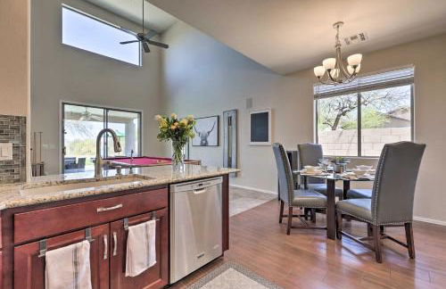 half Mi to Lake Family Home with Hot Tub in Goodyear - Foto 10