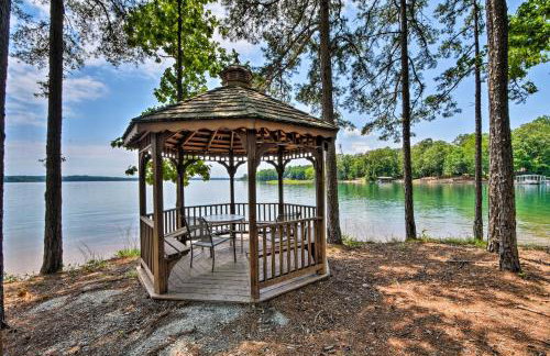Lake Keowee Resort Condo with Balcony and Pool Access! - Foto 30