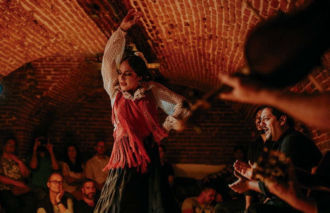 Espectáculo en la cueva histórica Essential Flamenco - Foto 3