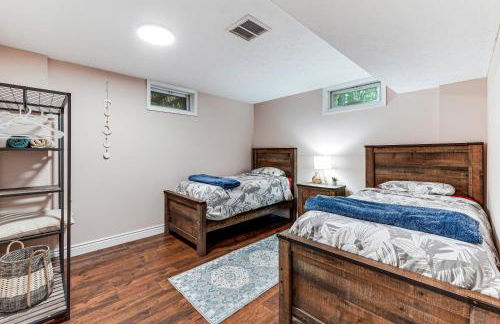 Cozy Wooded Retreat Big Bass Lake Home - Foto 20