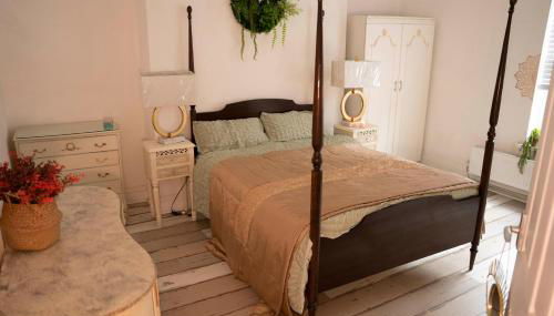 Sara’s Apartment - Photo 4