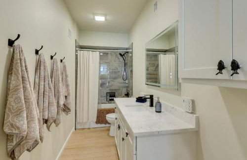 Walk to Lake Ouachita Peaceful Duplex with Patio! - Foto 12