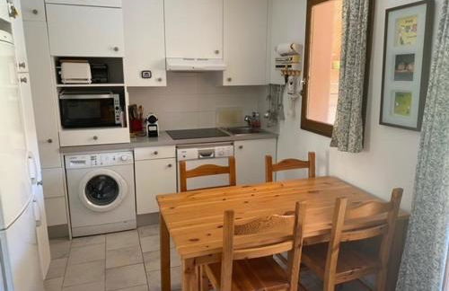 Maison mitoyenne avec climatisation et parking à Bormes-les-Mimosas - FR-1-251-877 - Foto 4