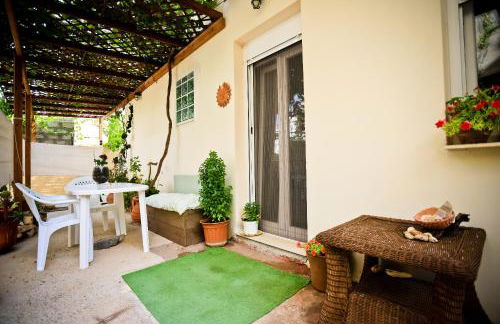 Home Suites - Photo 51