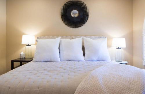 Desert Paradise Pool Spa Pickleball Putt Green - Foto 39