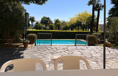 Villa Santa Chiara Lesa - appartamento vista lago con piscina - Foto 1