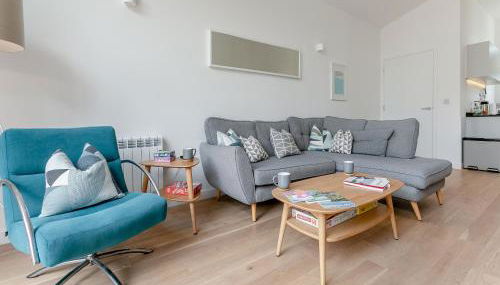 Aquamarine - Photo 3