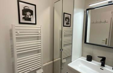 Chic Parisian Sacre Coeur views - Foto 12