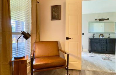 Spacious Family Gem, Close to Lake, Hot Tub - Foto 3