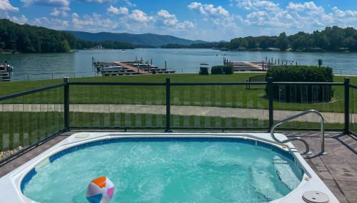 Top-Floor Balcony and Serene Views Huddleston Condo - Foto 4