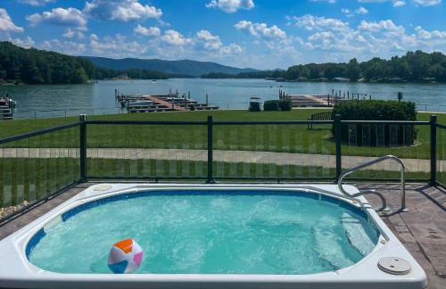 Top-Floor Balcony and Serene Views Huddleston Condo - Foto 4