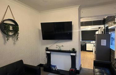 4BDR House By Homesy - Short Term Rental Cardiff - Ideal for Contractors - Foto 36