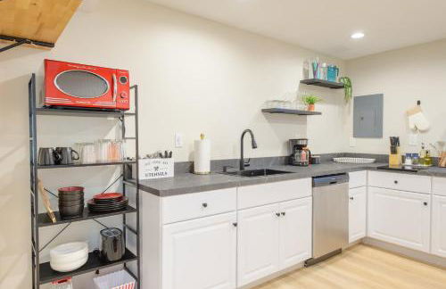 Entire Modern Cozy 2BR Apt mins SU LeMoyne DT - Foto 7