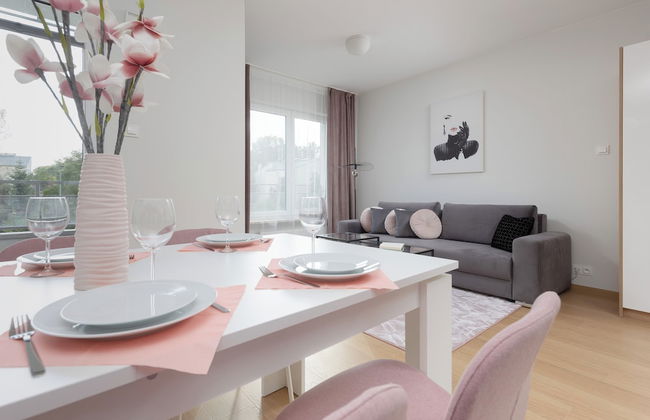 Warsaw Apartment With Parking by Renters - Foto 17
