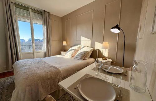 Suite Style Hôtel avec Balcon Vue Gare Netflix - Foto 12