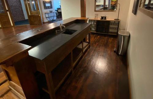 The Loft at Bite Me BBQ - Foto 17