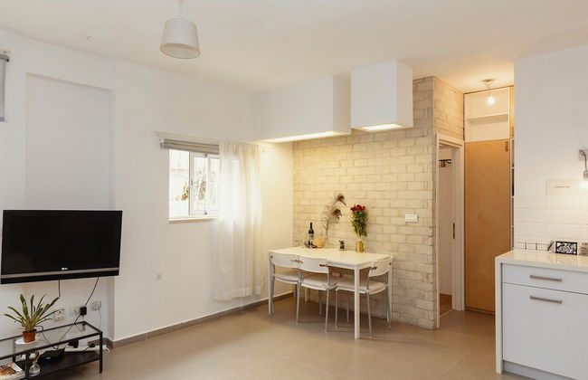 2Rooms Perfect Location 1Min to Beach - Photo 33